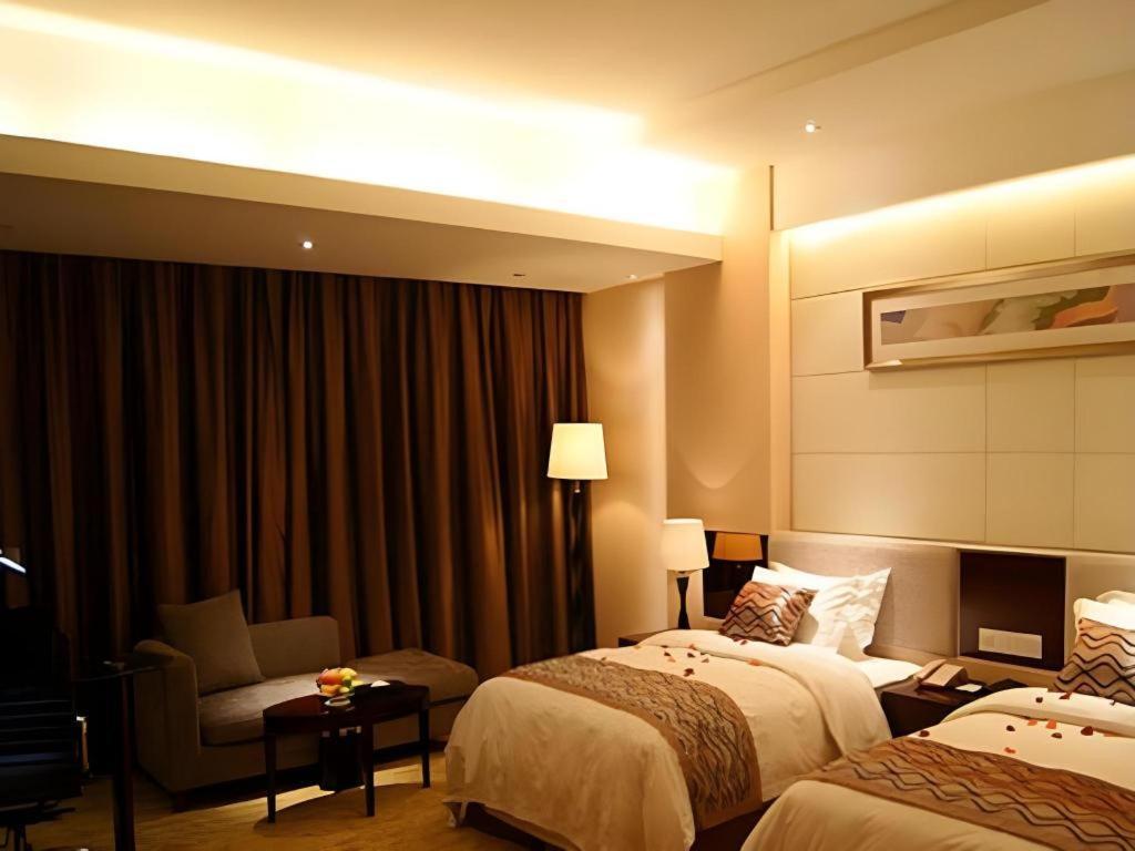 Fortune Hotel Longyan Exterior photo