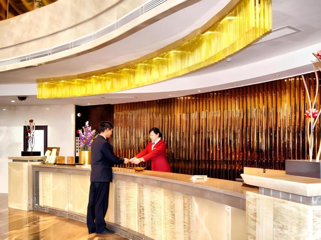 Fortune Hotel Longyan Exterior photo